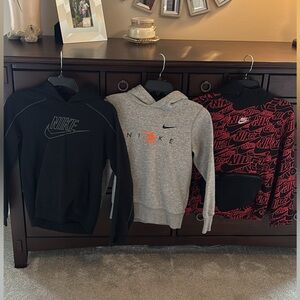 Bundle Youth Nike hoodies. Great condition. All fit like size medium imo